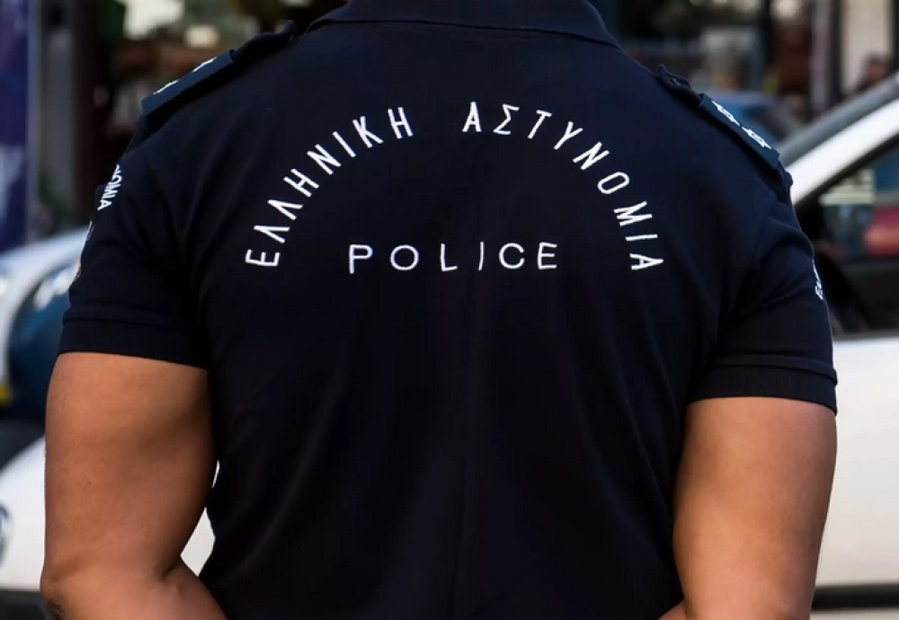 &Mu;&epsilon; 8+2 &nu;έ&epsilon;&sigmaf; &theta;έ&sigma;&epsilon;&iota;&sigmaf; &eta; &kappa;ά&lambda;&upsilon;&psi;&eta; &tau;&eta;&sigmaf; &alpha;&sigma;&tau;&upsilon;&nu;ό&mu;&epsilon;&upsilon;&sigma;&eta;&sigmaf; &sigma;&tau;&eta;&nu; &laquo;&kappa;ό&kappa;&kappa;&iota;&nu;&eta;&raquo; &Lambda;&alpha;&kappa;&omega;&nu;ί&alpha;