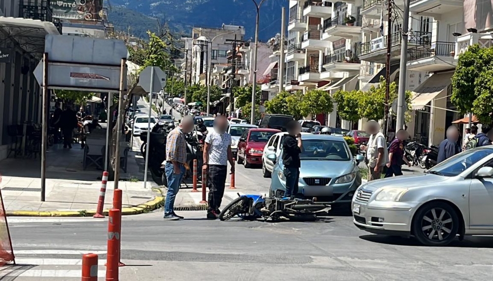 &Alpha;&tau;ύ&chi;&eta;&mu;&alpha; &sigma;&tau;&omicron; &kappa;έ&nu;&tau;&rho;&omicron; &tau;&eta;&sigmaf; &Sigma;&pi;ά&rho;&tau;&eta;&sigmaf;