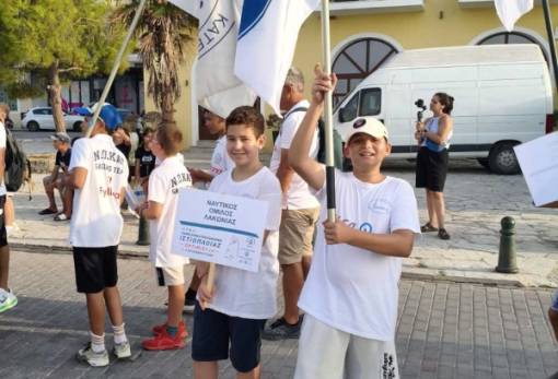 «Έσκισαν» τα κύματα στη Βόνιτσα οι ιστιοπλόοι του Ναυτικού Ομίλου Λακωνίας