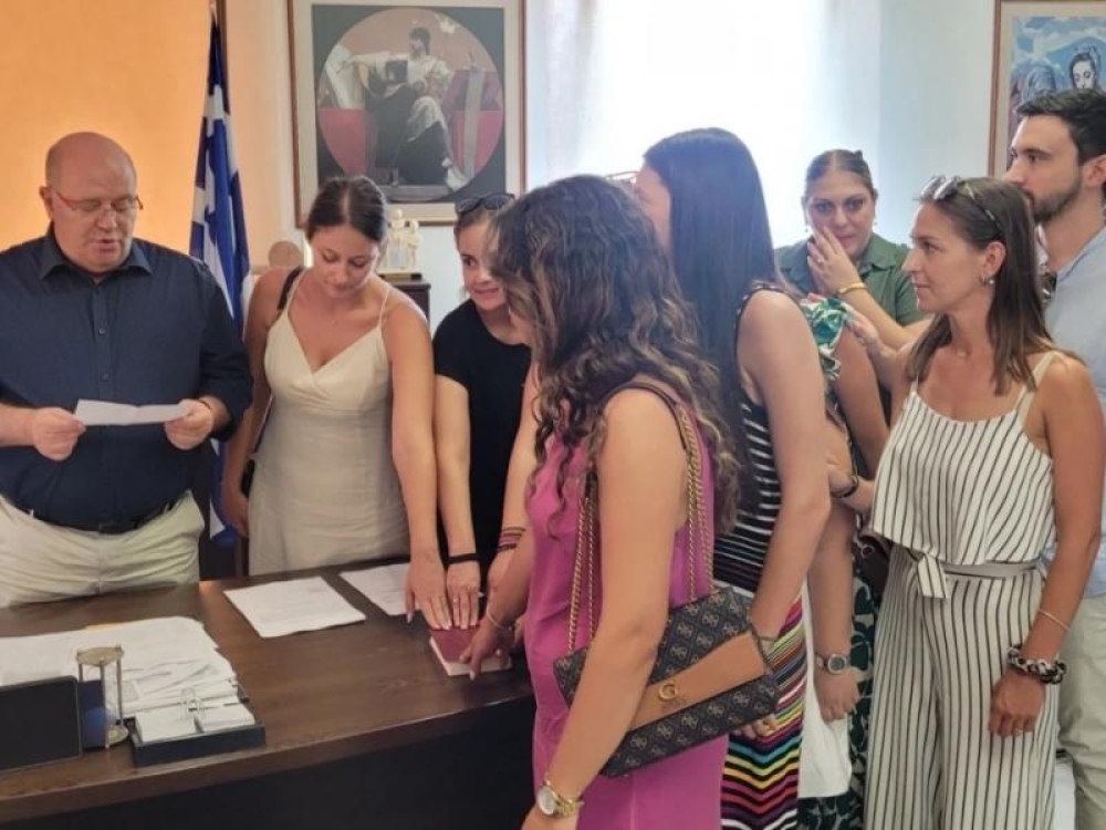 &Beta;΄ &phi;ά&sigma;&eta; &pi;&rho;&omicron;&sigma;&lambda;ή&psi;&epsilon;&omega;&nu; &alpha;&nu;&alpha;&pi;&lambda;&eta;&rho;&omega;&tau;ώ&nu;: 7.000 &ndash; 8.000 &nu;έ&epsilon;&sigmaf; &tau;&omicron;&pi;&omicron;&theta;&epsilon;&tau;ή&sigma;&epsilon;&iota;&sigmaf; έ&omega;&sigmaf; &tau;&iota;&sigmaf; 25 &Sigma;&epsilon;&pi;&tau;&epsilon;&mu;&beta;&rho;ί&omicron;&upsilon;