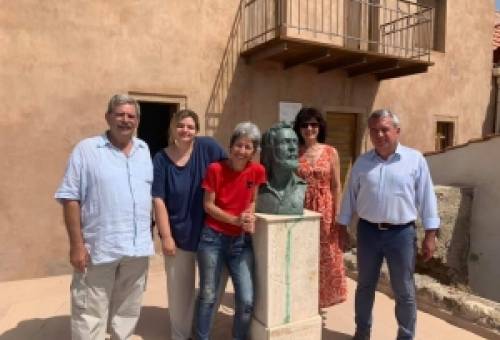 Στη Μονεμβασιά η Έρη Ρίτσου (ΦΩΤΟ)