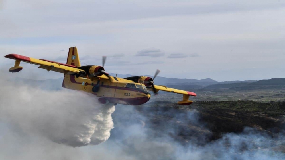 &Alpha;&nu;&tau;&iota;&pi;&upsilon;&rho;&iota;&kappa;ή &mu;ά&chi;&eta; &mu;&epsilon; &delta;&alpha;&sigma;&omicron;&kappa;&omicron;&mu;ά&nu;&tau;&omicron;&sigmaf; &kappa;&alpha;&iota; &epsilon;&nu;&alpha;έ&rho;&iota;&alpha; &mu;έ&sigma;&alpha; &sigma;&tau;&eta;&nu; &Pi;&epsilon;&lambda;&omicron;&pi;ό&nu;&nu;&eta;&sigma;&omicron;