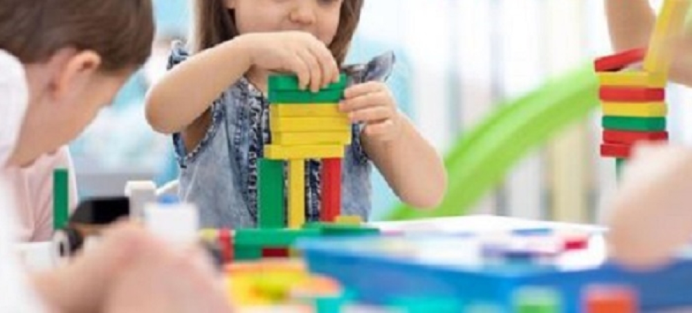 &Alpha;&nu;&omicron;ί&gamma;&omicron;&upsilon;&nu; &tau;&eta;&nu; 1&eta; &Sigma;&epsilon;&pi;&epsilon;&mu;&beta;&rho;ί&omicron;&upsilon; &omicron;&iota; &pi;&alpha;&iota;&delta;&iota;&kappa;&omicron;ί &sigma;&tau;&alpha;&theta;&mu;&omicron;ί  &tau;&omicron;&upsilon; &Delta;ή&mu;&omicron;&upsilon; &Alpha;&nu;&alpha;&tau;. &Mu;ά&nu;&eta;&sigmaf;