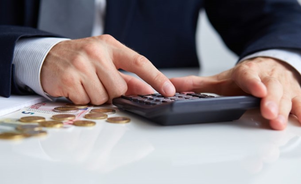 &Epsilon;&phi;&omicron;&rho;ί&alpha;: &laquo;&Phi;&omega;&tau;&iota;ά&raquo; &tau;&alpha; &epsilon;&kappa;&kappa;&alpha;&theta;&alpha;&rho;&iota;&sigma;&tau;&iota;&kappa;ά &gamma;&iota;&alpha; &tau;&rho;&epsilon;&iota;&sigmaf; &sigma;&tau;&omicron;&upsilon;&sigmaf; 10 &phi;&omicron;&rho;&omicron;&lambda;&omicron;&gamma;&omicron;ύ&mu;&epsilon;&nu;&omicron;&upsilon;&sigmaf;