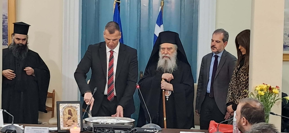 &Mu;&epsilon; &epsilon;&upsilon;&chi;έ&sigmaf; &gamma;&iota;&alpha; &epsilon;&nu;ό&tau;&eta;&tau;&alpha; &eta; &kappa;&omicron;&pi;ή &tau;&eta;&sigmaf; &pi;ί&tau;&alpha;&sigmaf; &tau;&omicron;&upsilon; &Delta;&eta;&mu;&omicron;&tau;&iota;&kappa;&omicron;ύ &Sigma;&upsilon;&mu;&beta;&omicron;&upsilon;&lambda;ί&omicron;&upsilon; &Sigma;&pi;ά&rho;&tau;&eta;&sigmaf;