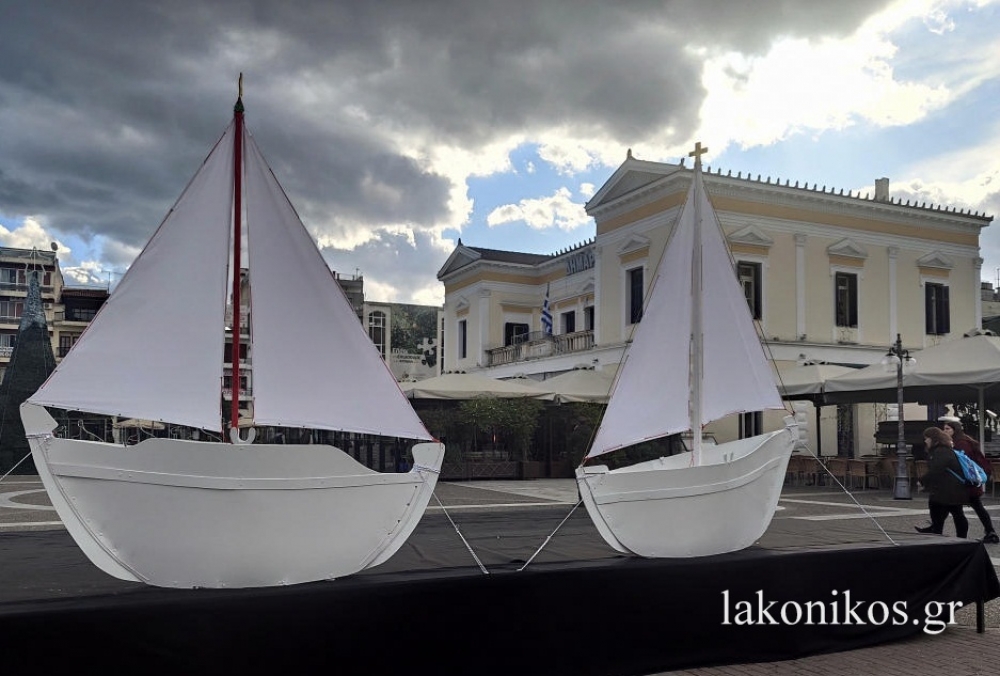 &Kappa;&alpha;&rho;&alpha;&beta;ά&kappa;&iota;&alpha;... &beta;&gamma;ή&kappa;&alpha;&nu; &sigma;&tau;&eta;&nu; &kappa;&epsilon;&nu;&tau;&rho;&iota;&kappa;ή &pi;&lambda;&alpha;&tau;&epsilon;ί&alpha; &Sigma;&pi;ά&rho;&tau;&eta;&sigmaf;! (&Phi;&Omega;&Tau;&Omicron;)