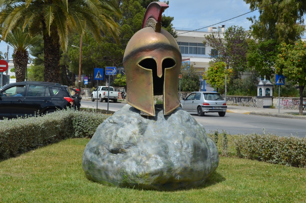 &laquo;Ά&sigma;&tau;&rho;&alpha;&psi;&alpha;&nu; &kappa;&alpha;&iota; &beta;&rho;ό&nu;&tau;&eta;&xi;&alpha;&nu;&raquo; &sigma;&tau;&omicron; &Delta;&Sigma; &Sigma;&pi;ά&rho;&tau;&eta;&sigmaf; &gamma;&iota;&alpha; &tau;&eta;&nu; &pi;&epsilon;&rho;&iota;&kappa;&epsilon;&phi;&alpha;&lambda;&alpha;ί&alpha;