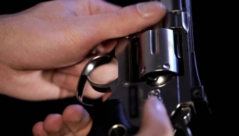 &Mu;&epsilon; &pi;&alpha;&rho;ά&nu;&omicron;&mu;&omicron; ό&pi;&lambda;&omicron; &sigma;&upsilon;&nu;&epsilon;&lambda;ή&phi;&theta;&eta; 90&chi;&rho;&omicron;&nu;&omicron;&sigmaf; &sigma;&tau;&eta; &Mu;ά&nu;&eta;