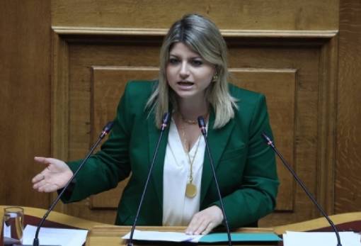 Ν. Γρηγοράκου: Ζητά σαφείς απαντήσεις για τη στελέχωση και αντιπυρική προστασία της Λακωνίας