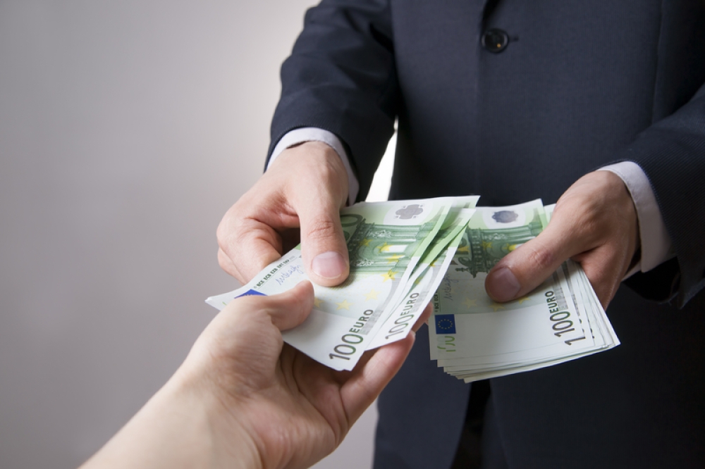 &Epsilon;&pi;&iota;&theta;&epsilon;ώ&rho;&eta;&sigma;&eta; &Epsilon;&rho;&gamma;&alpha;&sigma;ί&alpha;&sigmaf;: 1.968 &epsilon;&rho;&gamma;&alpha;&zeta;ό&mu;&epsilon;&nu;&omicron;&iota; έ&lambda;&alpha;&beta;&alpha;&nu; &tau;&omicron; &delta;ώ&rho;&omicron; &Chi;&rho;&iota;&sigma;&tau;&omicron;&upsilon;&gamma;έ&nu;&nu;&omega;&nu; &mu;&epsilon;&tau;ά &alpha;&pi;ό &pi;&alpha;&rho;έ&mu;&beta;&alpha;&sigma;&eta;