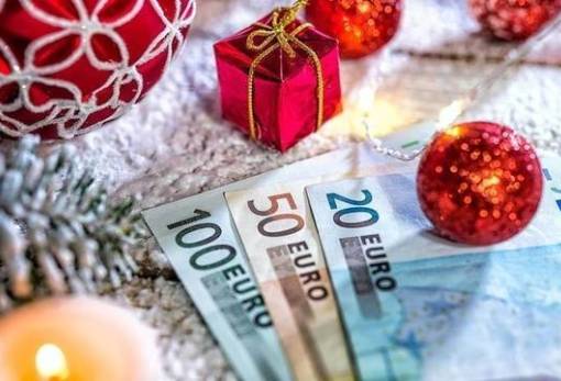 Χριστουγεννιάτικο δώρο για 600.000 συνταξιούχους το έκτακτο βοήθημα