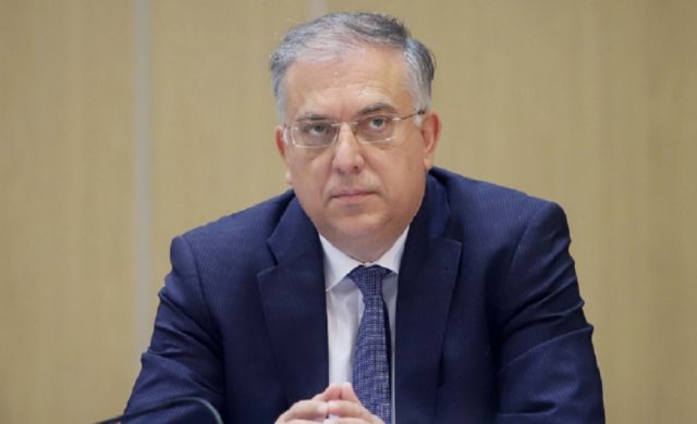 &Omicron; &Tau;. &Theta;&epsilon;&omicron;&delta;&omega;&rho;&iota;&kappa;ά&kappa;&omicron;&sigmaf; &epsilon;&kappa;&pi;&rho;ό&sigma;&omega;&pi;&omicron;&sigmaf; &tau;&eta;&sigmaf; &kappa;&upsilon;&beta;έ&rho;&nu;&eta;&sigma;&eta;&sigmaf; &sigma;&tau;&eta;&nu; &Epsilon;&pi;έ&tau;&epsilon;&iota;&omicron; &tau;&eta;&sigmaf; &Mu;ά&nu;&eta;&sigmaf;