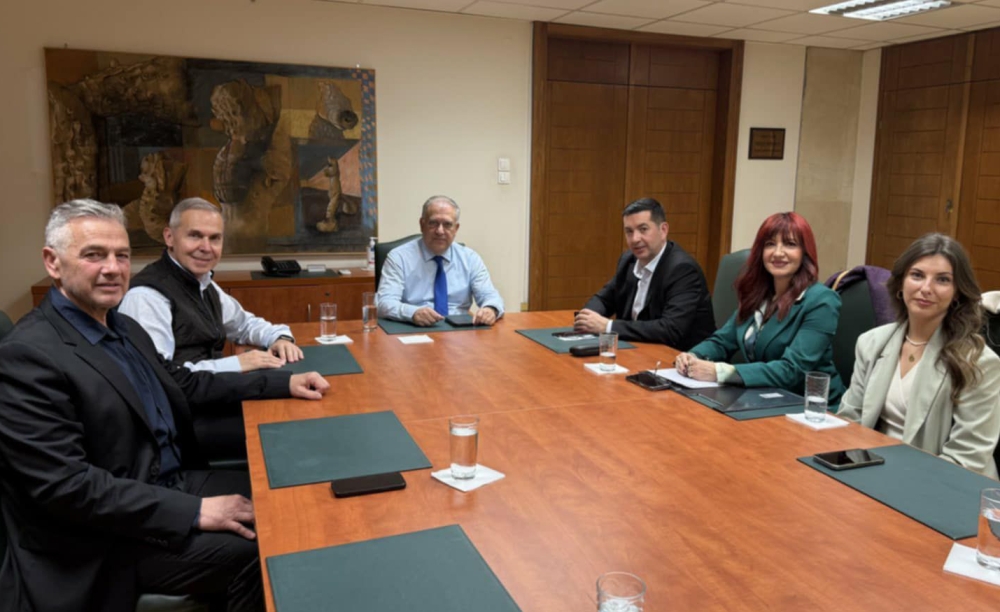 &Sigma;&tau;&omicron;&nu; &Tau;ά&kappa;&eta; &Theta;&epsilon;&omicron;&delta;&omega;&rho;&iota;&kappa;ά&kappa;&omicron; &omicron; &Epsilon;&mu;&pi;&omicron;&rho;&iota;&kappa;ό&sigmaf; &Sigma;ύ&lambda;&lambda;&omicron;&gamma;&omicron;&sigmaf; &Sigma;&pi;ά&rho;&tau;&eta;&sigmaf;