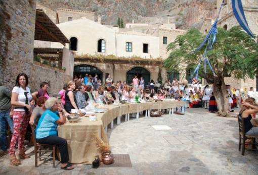 «Επιστροφή στο χωριό» με πρώτο σταθμό τη Μονεμβασιά