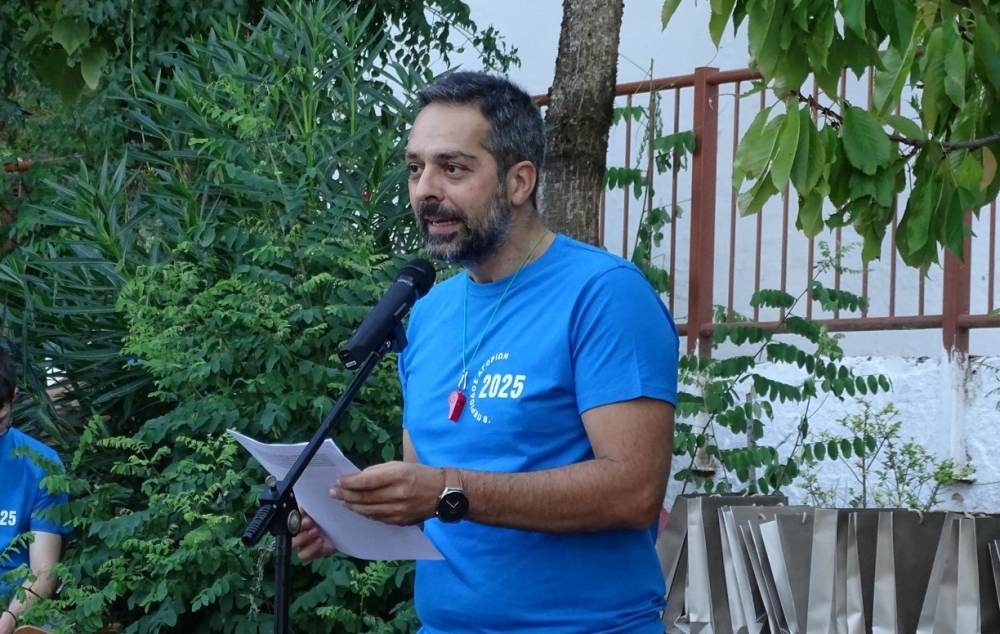 &laquo;&Tau;&alpha;ϋ&gamma;έ&tau;&eta; &mu;&omicron;&upsilon; ό&mu;&omicron;&rho;&phi;&eta;, &omega;&sigmaf; &tau;&alpha; &alpha;&sigma;&tau;έ&rho;&iota;&alpha; &theta;&alpha; &pi;ά&omega;&raquo;!