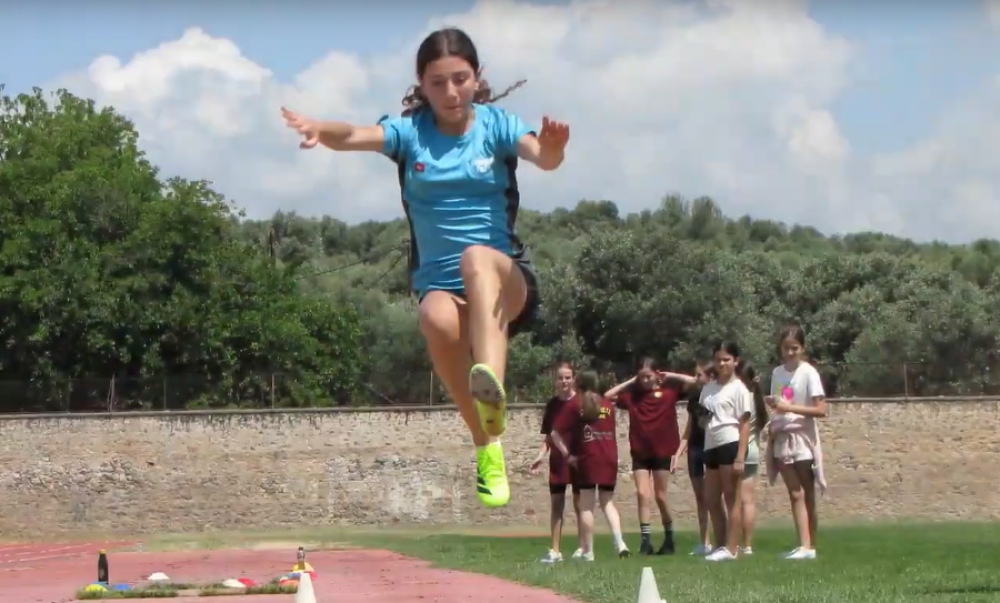 &Mu;&epsilon;&gamma;ά&lambda;&eta; &sigma;&upsilon;&mu;&mu;&epsilon;&tau;&omicron;&chi;ή &tau;&omega;&nu; &Lambda;&alpha;&kappa;&omega;&nu;ό&pi;&omicron;&upsilon;&lambda;&omega;&nu; &sigma;&tau;&eta;&nu; &Kappa;14 &tau;&omicron;&upsilon; &Sigma;&tau;ί&beta;&omicron;&upsilon;