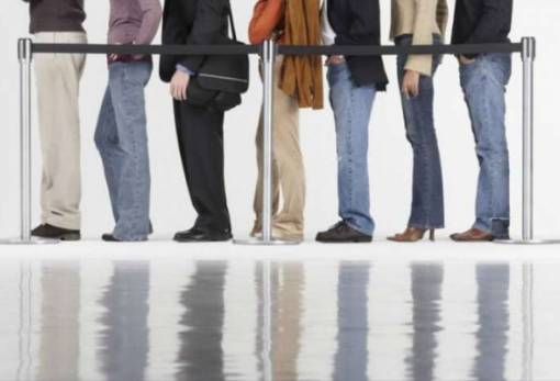 Οριακή μείωση της ανεργίας τον Ιούνιο