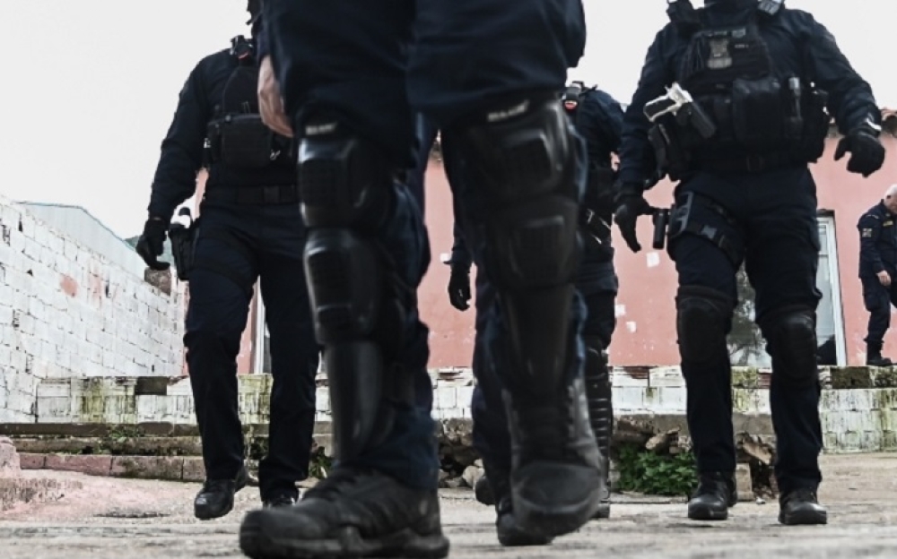 &Mu;&epsilon; &upsilon;&pi;ό&beta;&alpha;&theta;&rho;&omicron; &tau;&omicron; &epsilon;&pi;&epsilon;&iota;&sigma;ό&delta;&iota;&omicron; &mu;&epsilon; &tau;&omicron;&upsilon;&sigmaf; &pi;&upsilon;&rho;&omicron;&beta;&omicron;&lambda;&iota;&sigma;&mu;&omicron;ύ&sigmaf; &sigma;&tau;&iota;&sigmaf; &Alpha;&mu;ύ&kappa;&lambda;&epsilon;&sigmaf;