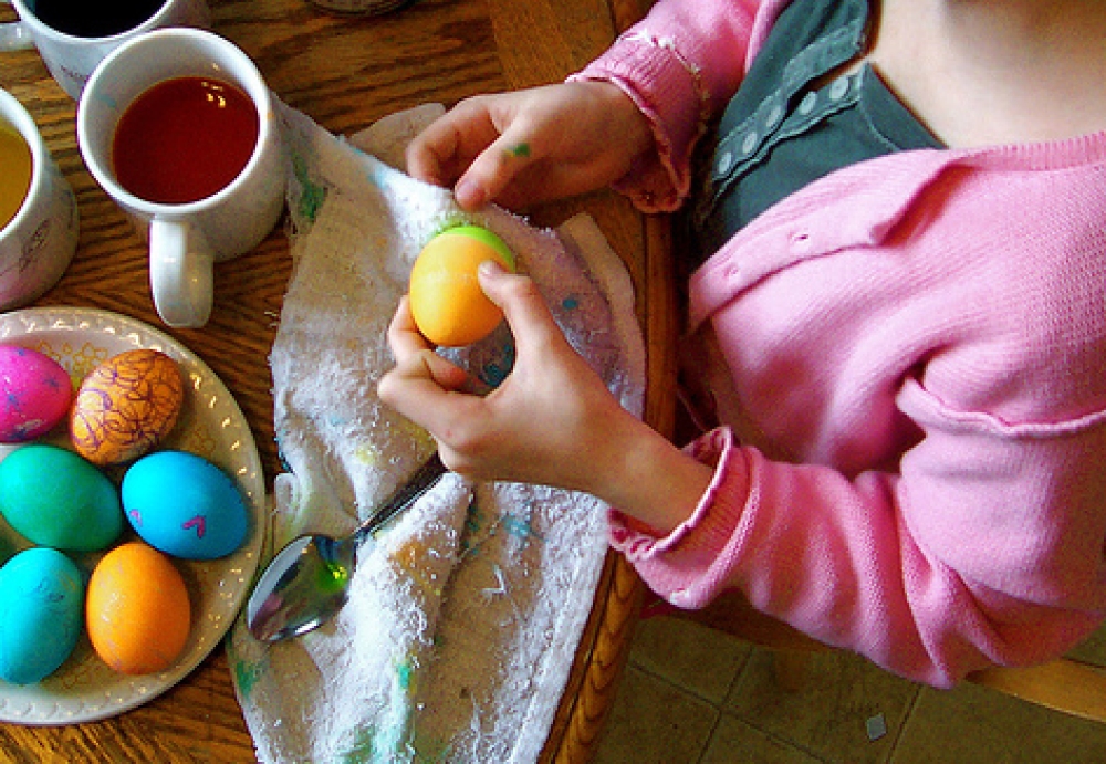 &Pi;&alpha;&sigma;&chi;&alpha;&lambda;&iota;&nu;ά &alpha;&upsilon;&gamma;ά: 3 tips &gamma;&iota;&alpha; &nu;&alpha; &beta;&gamma;ά&lambda;&epsilon;&iota;&sigmaf; &tau;&eta; &beta;&alpha;&phi;ή &alpha;&pi;ό &tau;&alpha; &chi;έ&rho;&iota;&alpha; &sigma;&omicron;&upsilon;