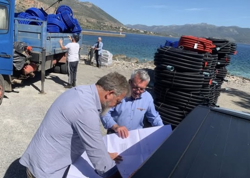 &Xi;&epsilon;&kappa;ί&nu;&eta;&sigma;&epsilon; &tau;&omicron; έ&rho;&gamma;&omicron; &gamma;&iota;&alpha; &tau;&omicron;&nu; &phi;&omega;&tau;&iota;&sigma;&mu;ό &tau;&omicron;&upsilon; &beta;&rho;ά&chi;&omicron;&upsilon; &tau;&eta;&sigmaf; &Mu;&omicron;&nu;&epsilon;&mu;&beta;&alpha;&sigma;&iota;ά&sigmaf;