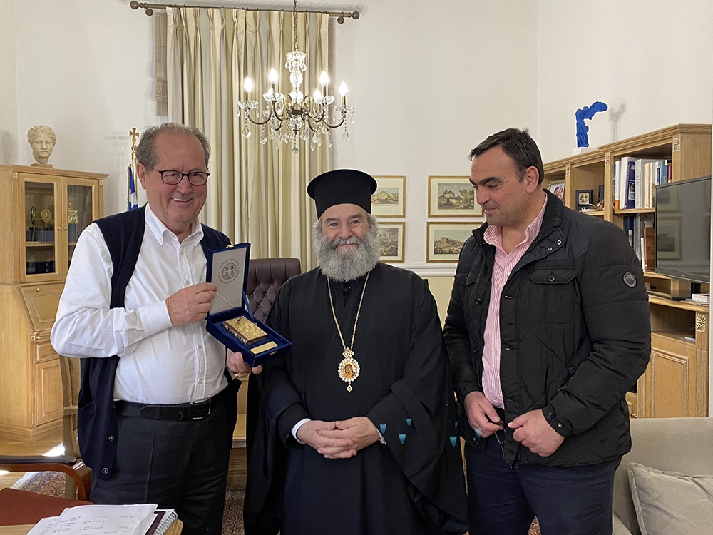 &Omicron; &Mu;&eta;&tau;&rho;&omicron;&pi;&omicron;&lambda;ί&tau;&eta;&sigmaf; &Mu;ά&nu;&eta;&sigmaf; &sigma;&tau;&omicron;&nu; &pi;&epsilon;&rho;&iota;&phi;&epsilon;&rho;&epsilon;&iota;ά&rho;&chi;&eta; &Pi;&epsilon;&lambda;&omicron;&pi;&omicron;&nu;&nu;ή&sigma;&omicron;&upsilon;