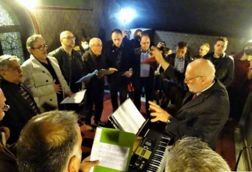 Σε κατανυκτικό κλίμα το Τροπάριο της Κασσιανής στον ΙΝ Αγ. Σπυρίδωνος