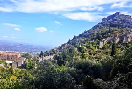 ΑΠΕ στη Μάνη σηκώνουν «θύελλα» για τον Μυστρά;