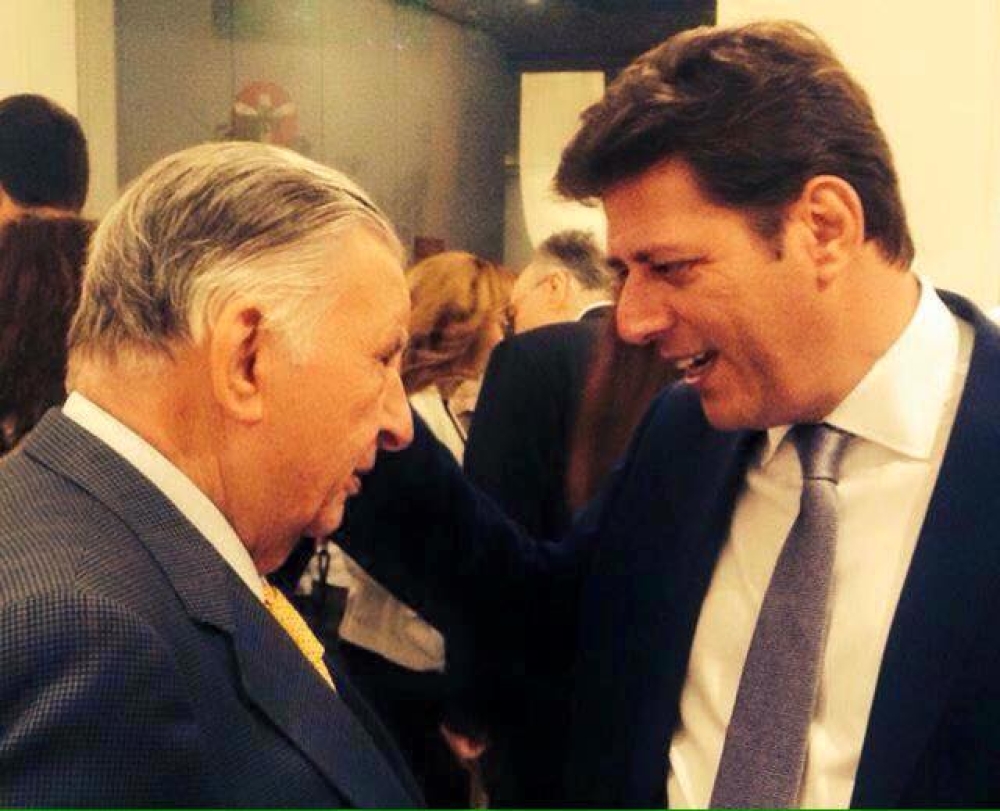 &Eta; &alpha;&rho;&chi;&alpha;&iota;ό&tau;&epsilon;&rho;&eta; &omicron;&iota;&kappa;&omicron;&gamma;έ&nu;&epsilon;&iota;&alpha; &sigma;&tau;&eta;&nu; &epsilon;&lambda;&lambda;&eta;&nu;&iota;&kappa;ή &Beta;&omicron;&upsilon;&lambda;ή &epsilon;ί&nu;&alpha;&iota; &alpha;&pi;ό &tau;&eta; &Lambda;&alpha;&kappa;&omega;&nu;ί&alpha;