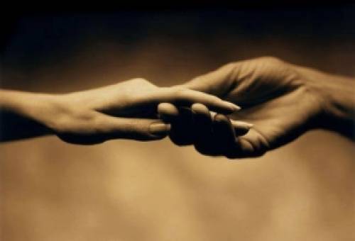 Ο κορονοϊός δεν δοκιμάζει μόνο την υγεία αλλά και τις ανθρώπινες σχέσεις...