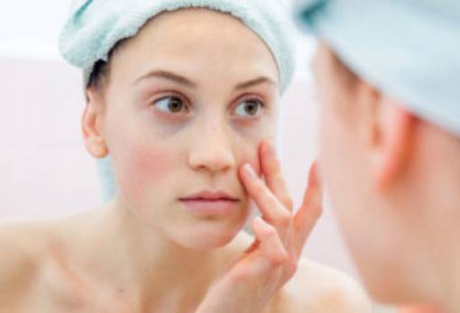 Αφυδάτωση VS ξηρότητα της επιδερμίδας: Ποια η διαφορά τους