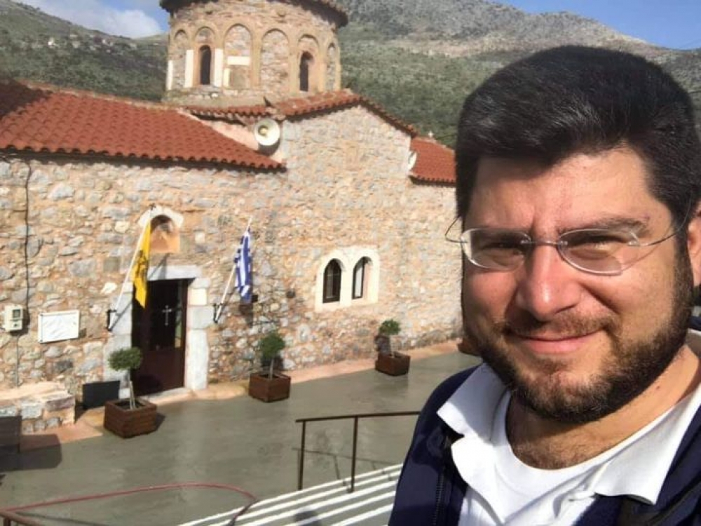 &Alpha;&phi;&omicron;ύ έ&delta;&omega;&sigma;&epsilon; ό&sigma;&eta; &alpha;&gamma;ά&pi;&eta; &epsilon;ί&chi;&epsilon;, έ&phi;&upsilon;&gamma;&epsilon;&hellip;