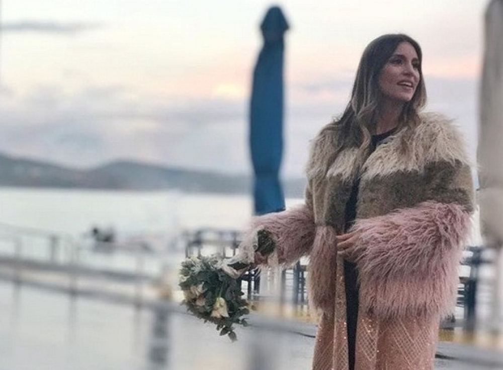 &Omicron; &mu;&upsilon;&sigma;&tau;&iota;&kappa;ό&sigmaf; &gamma;ά&mu;&omicron;&sigmaf; &tau;&eta;&sigmaf; &Alpha;&theta;&eta;&nu;ά&sigmaf; &Omicron;&iota;&kappa;&omicron;&nu;&omicron;&mu;ά&kappa;&omicron;&upsilon; &sigma;&tau;&omicron; &Gamma;ύ&theta;&epsilon;&iota;&omicron;! (&Phi;&Omega;&Tau;&Omicron;-VIDEO)