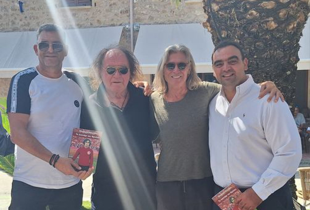 &Pi;&alpha;ί&zeta;&omicron;&upsilon;&nu; &mu;&pi;ά&lambda;&alpha;&hellip;