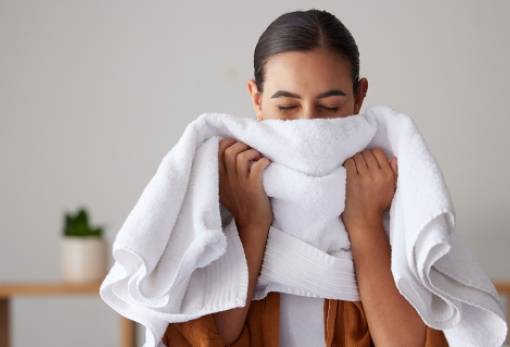 Τι θα συμβεί αν χρησιμοποιείς την ίδια πετσέτα σε σώμα και πρόσωπο;