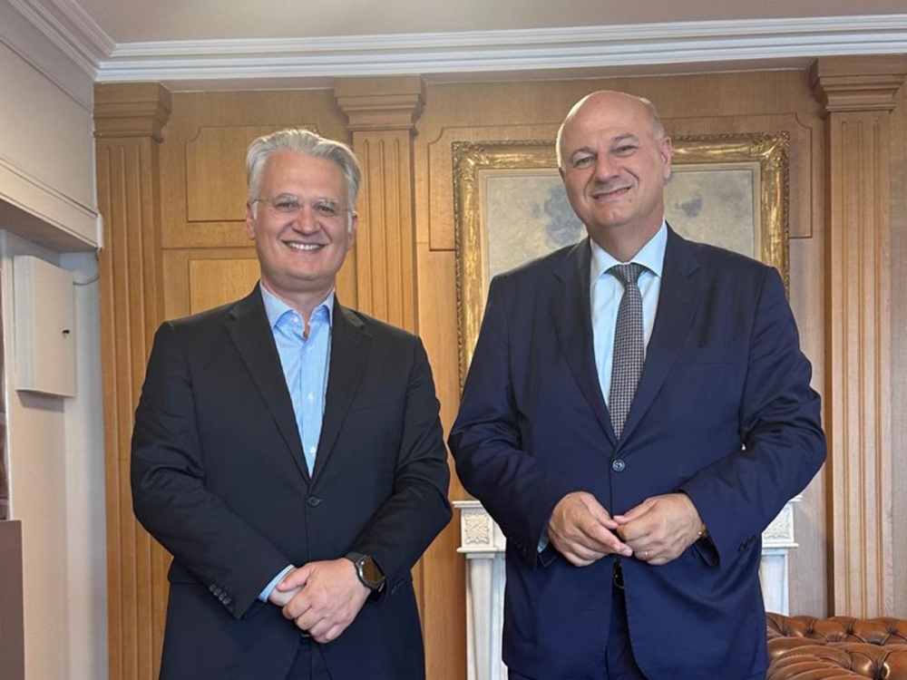 &Alpha;&rho;&delta;&epsilon;&upsilon;&tau;&iota;&kappa;ά &kappa;&alpha;&iota; &sigma;&tau;ή&rho;&iota;&xi;&eta; &tau;&omicron;&upsilon; &Pi;&rho;&omega;&tau;&omicron;&gamma;&epsilon;&nu;&omicron;ύ&sigmaf; &Tau;&omicron;&mu;έ&alpha;  &sigma;&tau;&eta;&nu; &epsilon;&pi;&alpha;&phi;ή &Pi;&tau;&omega;&chi;&omicron;ύ &mu;&epsilon; &Tau;&sigma;&iota;ά&rho;&alpha;