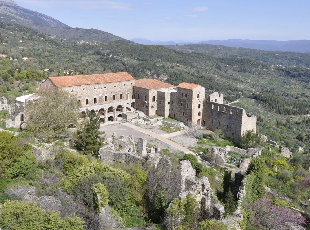 &Mu;&upsilon;&sigma;&tau;&rho;ά&sigmaf;, &Epsilon;&upsilon;&rho;ώ&tau;&alpha;&sigmaf;, &Epsilon;&lambda;&alpha;&phi;ό&nu;&eta;&sigma;&omicron;&sigmaf; &kappa;&alpha;&iota; &Kappa;&upsilon;&pi;&alpha;&rho;ί&sigma;&sigma;&iota; &sigma;&epsilon; &laquo;&tau;&rho;&omicron;&chi;&iota;ά&raquo; έ&rho;&gamma;&omega;&nu;