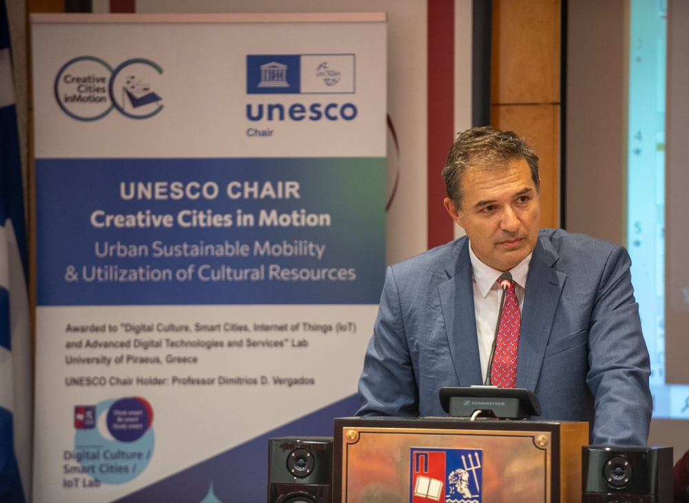 Έ&delta;&rho;&alpha; &tau;&eta;&sigmaf; Unesco &gamma;&iota;&alpha; &tau;&iota;&sigmaf; &laquo;έ&xi;&upsilon;&pi;&nu;&epsilon;&sigmaf; &pi;ό&lambda;&epsilon;&iota;&sigmaf;&raquo; &sigma;&tau;&omicron; &Pi;&Alpha;&Pi;&Epsilon;&Iota; &mu;&epsilon; &Lambda;ά&kappa;&omega;&nu;&alpha; &epsilon;&pi;&iota;&kappa;&epsilon;&phi;&alpha;&lambda;ή&sigmaf;