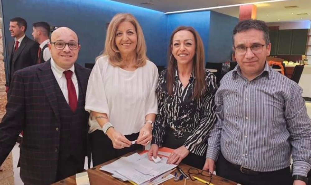 &Kappa;ό&beta;&epsilon;&iota; &beta;&alpha;&sigma;&iota;&lambda;ό&pi;&iota;&tau;&alpha; &tau;&omicron; &Sigma;&omega;&mu;&alpha;&tau;&epsilon;ί&omicron; &Alpha;&tau;ό&mu;&omega;&nu; &mu;&epsilon; &Epsilon;&iota;&delta;&iota;&kappa;έ&sigmaf; &Alpha;&nu;ά&gamma;&kappa;&epsilon;&sigmaf; &Nu;. &Lambda;&alpha;&kappa;&omega;&nu;ί&alpha;&sigmaf;