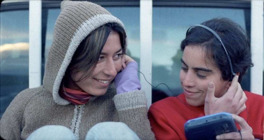 &Sigma;&tau;&eta;&nu; &Pi;&nu;&epsilon;&upsilon;&mu;&alpha;&tau;&iota;&kappa;ή &Epsilon;&sigma;&tau;ί&alpha; &Sigma;&pi;ά&rho;&tau;&eta;&sigmaf; &pi;&rho;&omicron;&beta;ά&lambda;&lambda;&epsilon;&tau;&alpha;&iota; &eta; &tau;&alpha;&iota;&nu;ί&alpha; &laquo;&Pi;ό&sigma;&omicron; &pi;&iota;&omicron; &mu;&alpha;&kappa;&rho;&iota;ά &alpha;&kappa;ό&mu;&alpha;;&raquo;