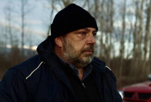 "Πίσω από τις θημωνιές": Ένα δραματικό κοινωνικό θρίλερ που δοκιμάζει τον θεατή