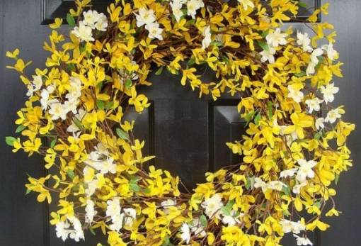 Το έθιμο του πρωτομαγιάτικου στεφανιού