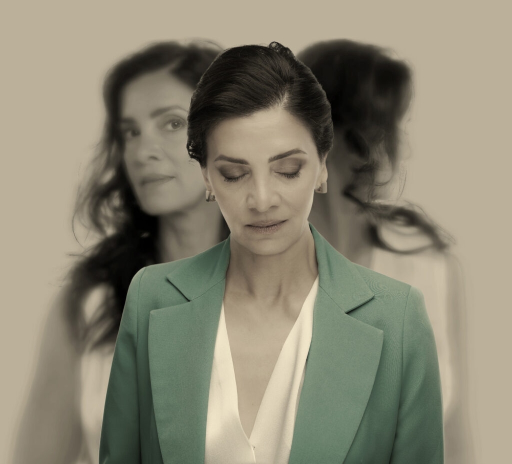 &laquo;Linda&raquo;: &mu;&iota;&alpha; &delta;&iota;&epsilon;&iota;&sigma;&delta;&upsilon;&tau;&iota;&kappa;ή &theta;&epsilon;&alpha;&tau;&rho;&iota;&kappa;ή &pi;&alpha;&rho;ά&sigma;&tau;&alpha;&sigma;&eta;