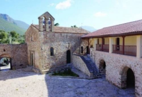 Ο Ηλίας, ο παππούς του και η Μονή Βελανιδιάς[1] (Καλαμάτα)