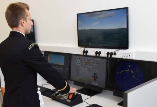 Ορόσημο για την Περιφέρεια η υποδοχή των σπουδαστών στην ΑΕΝ Νεάπολης