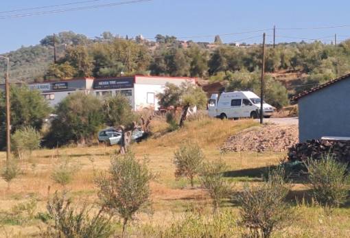 Εκτροπή οχήματος σε χωράφι κοντά στο Γύθειο