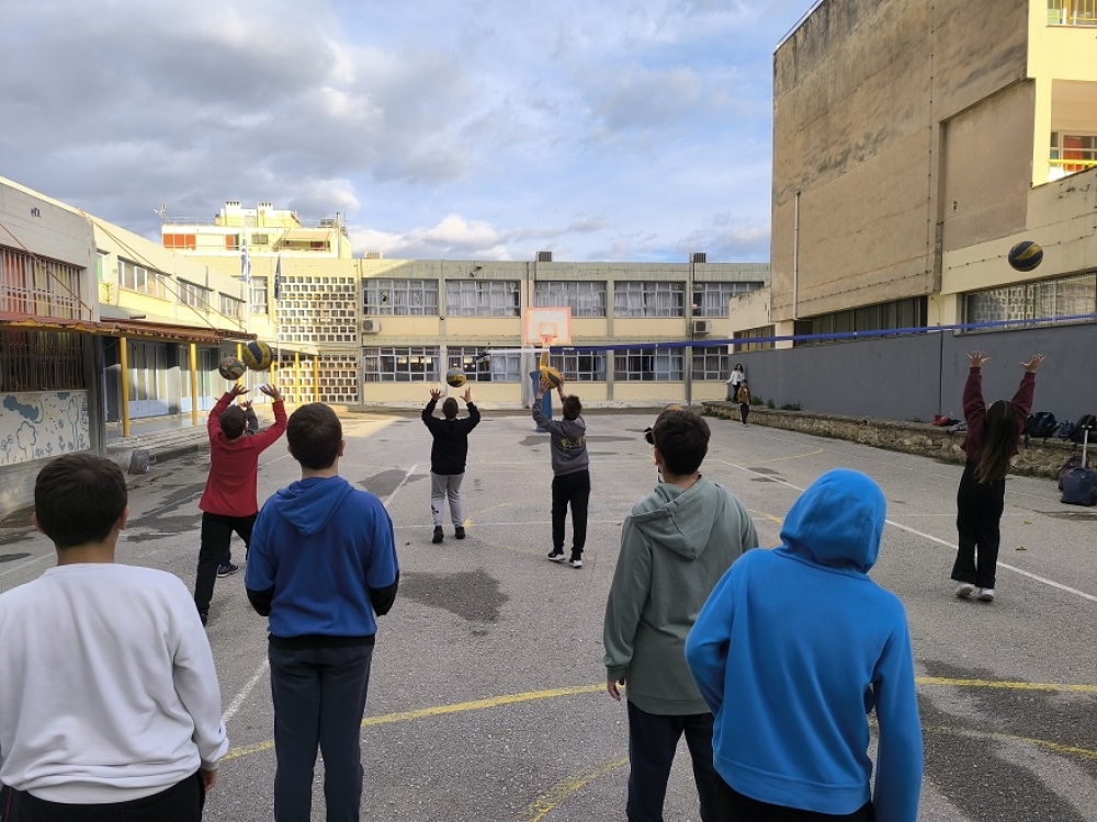 &Pi;&rho;&omicron;&alpha;&gamma;&omega;&gamma;ή &tau;&eta;&sigmaf; &pi;&epsilon;&tau;&omicron;&sigma;&phi;&alpha;ί&rho;&iota;&sigma;&eta;&sigmaf; &sigma;&epsilon; &mu;&alpha;&theta;&eta;&tau;έ&sigmaf; &delta;&eta;&mu;&omicron;&tau;&iota;&kappa;&omicron;ύ &tau;&eta;&sigmaf; &Sigma;&pi;ά&rho;&tau;&eta;&sigmaf;