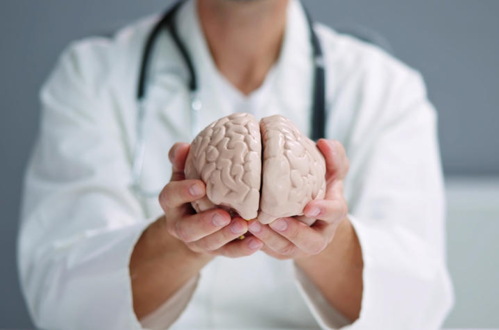 Νέα έρευνα αλλάζει όσα ξέραμε για τον εγκέφαλο: Πότε τελειώνει η εφηβεία μας;