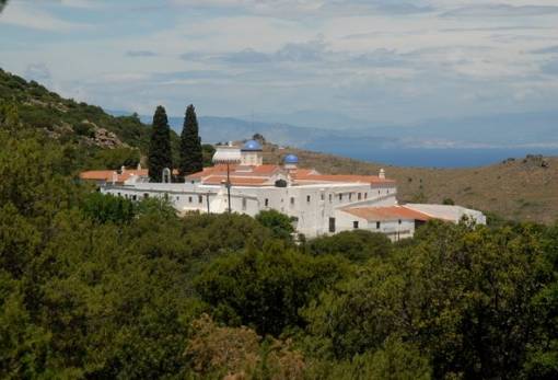 Ο Λάμπρος στη μονή της Παναγίας Χρυσολεόντισσας  (Αίγινα)