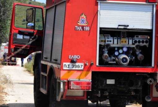 Χωρίς ανησυχία μικρο-φωτιά από κεραυνό κοντά στον Βασσαρά