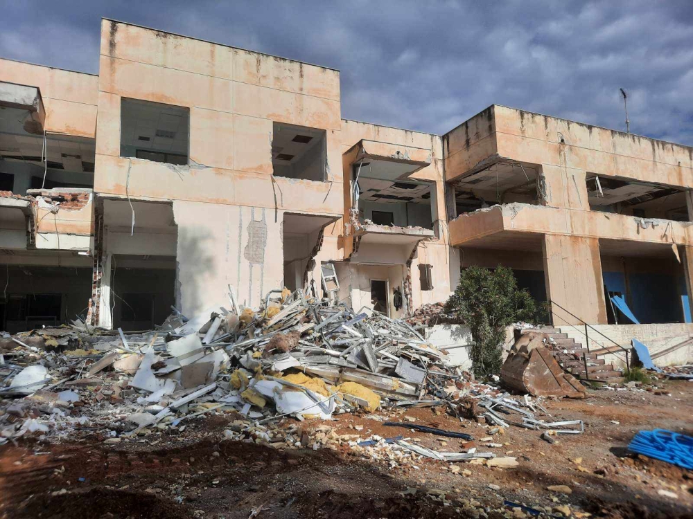 &Pi;έ&phi;&tau;&omicron;&upsilon;&nu; &omicron;&iota; &tau;ί&tau;&lambda;&omicron;&iota; &tau;έ&lambda;&omicron;&upsilon;&sigmaf; &sigma;&tau;&omicron; &pi;&alpha;&lambda;&alpha;&iota;ό &Nu;&omicron;&sigma;&omicron;&kappa;&omicron;&mu;&epsilon;ί&omicron; &Sigma;&pi;ά&rho;&tau;&eta;&sigmaf;